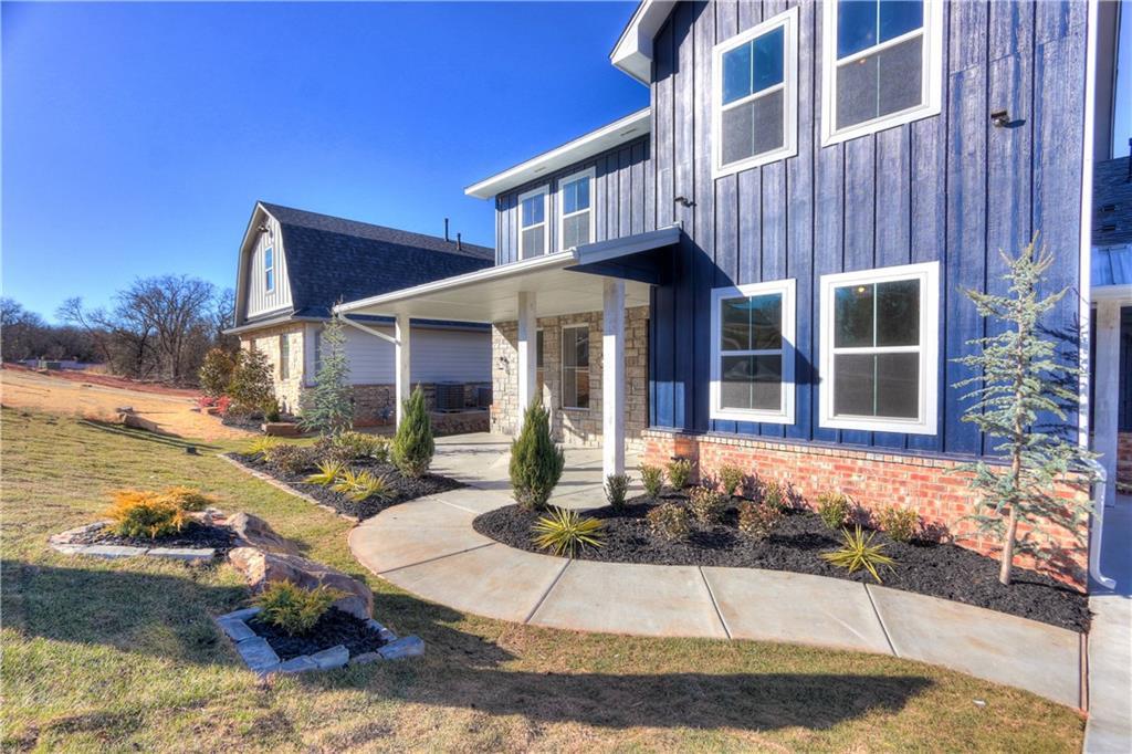 1401 Sadie Creek - Photo 1
