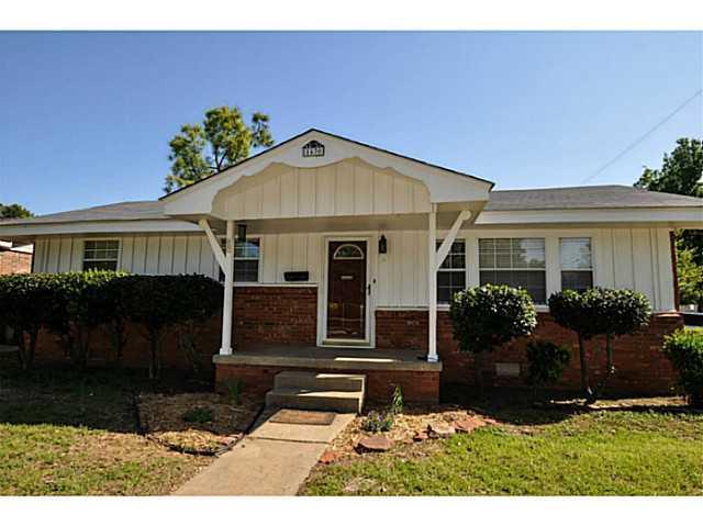 1430 Lindale Avenue - Photo 1