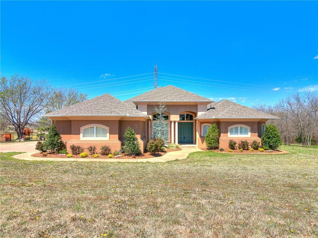 815 River View Drive - Photo 1