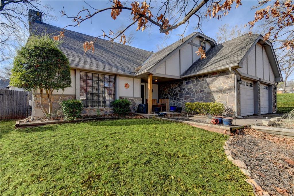 1001 Sandhurst Drive - Photo 1