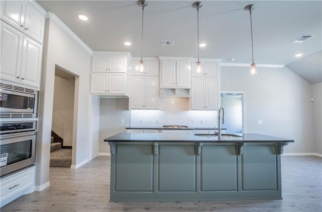 733 Windy Lane - Photo 1