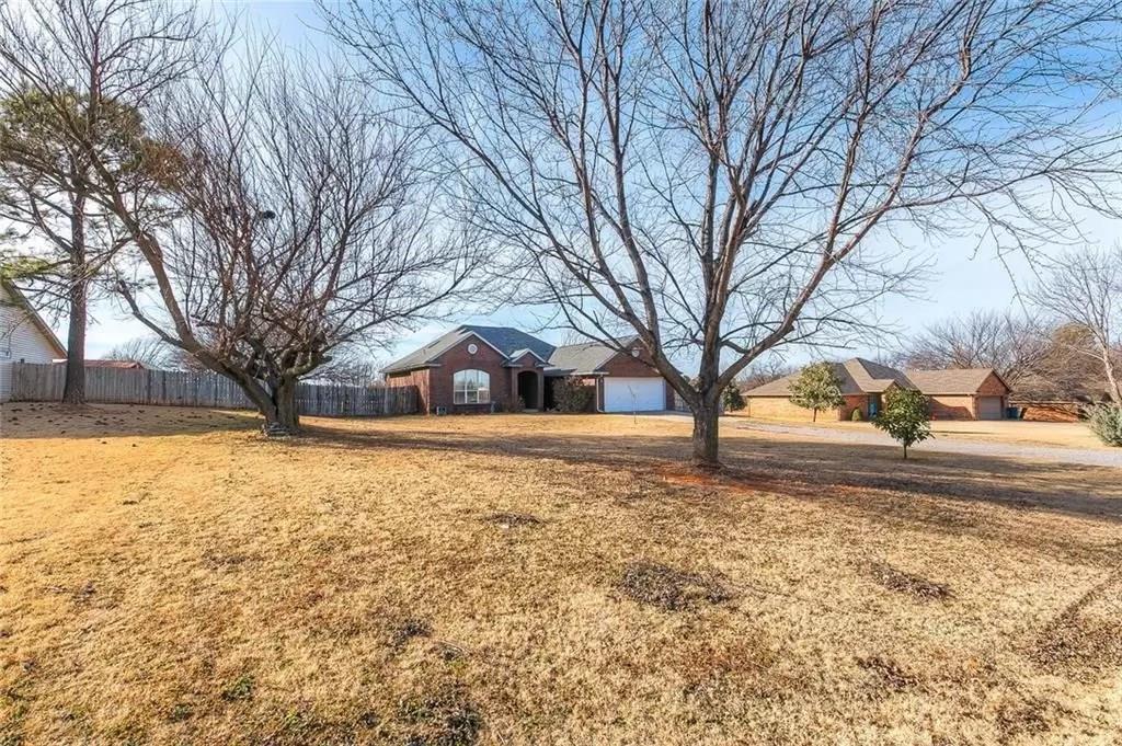 901 Springlake Road - Photo 1
