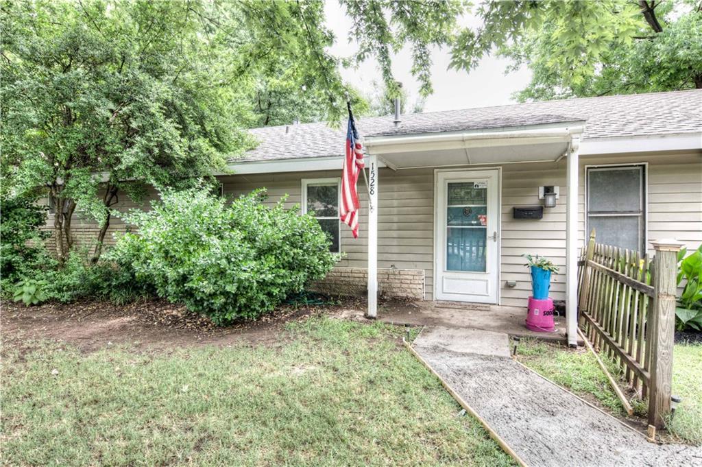 1528 Sunset Drive - Photo 1