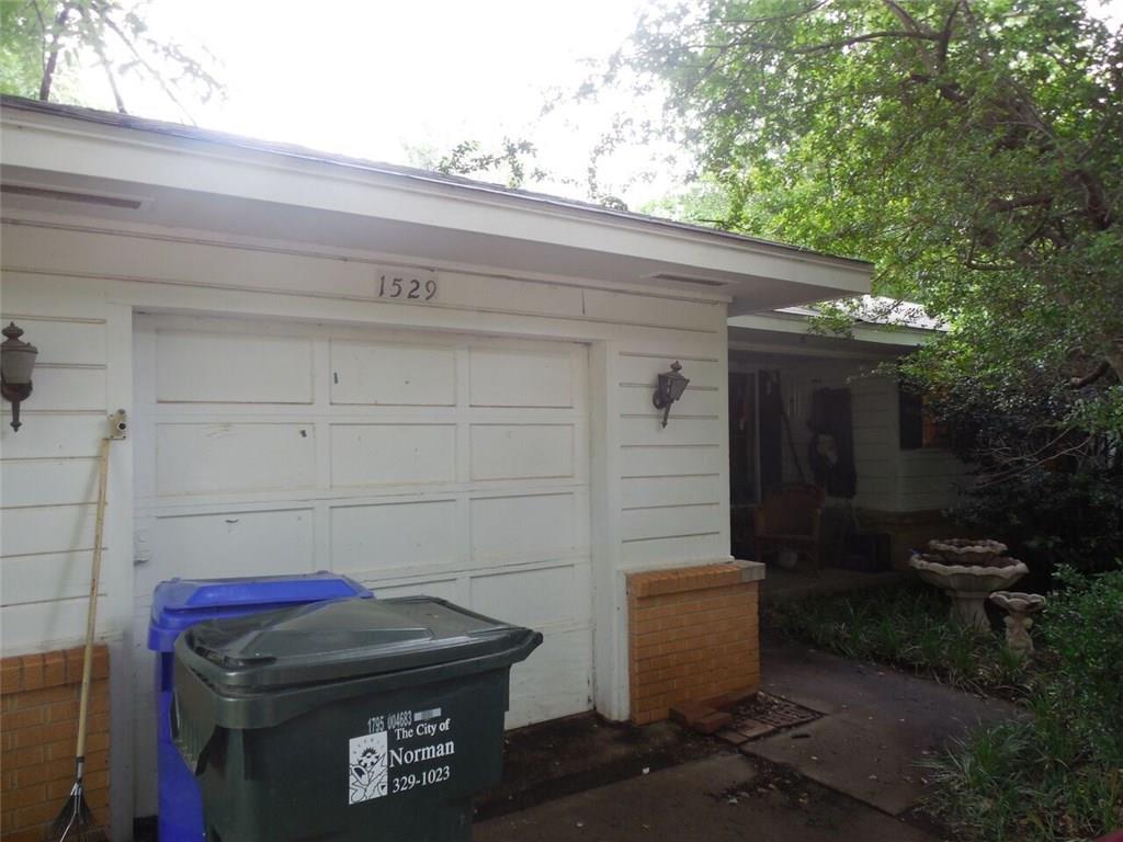 1529 Avondale - Photo 1