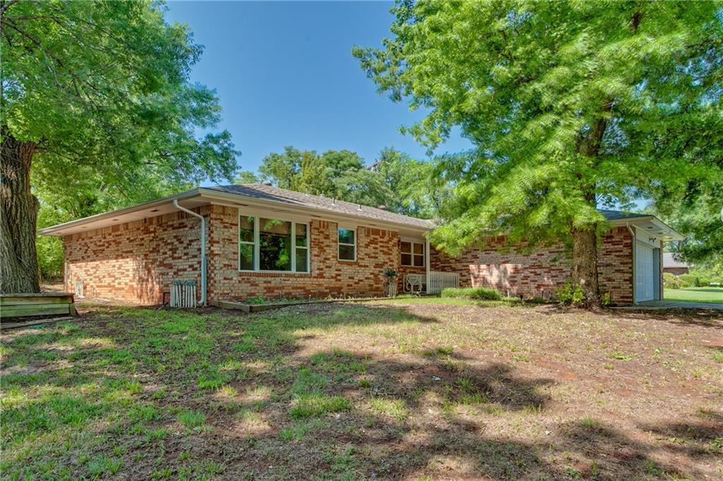 1822 Sherwood Terrace - Photo 1
