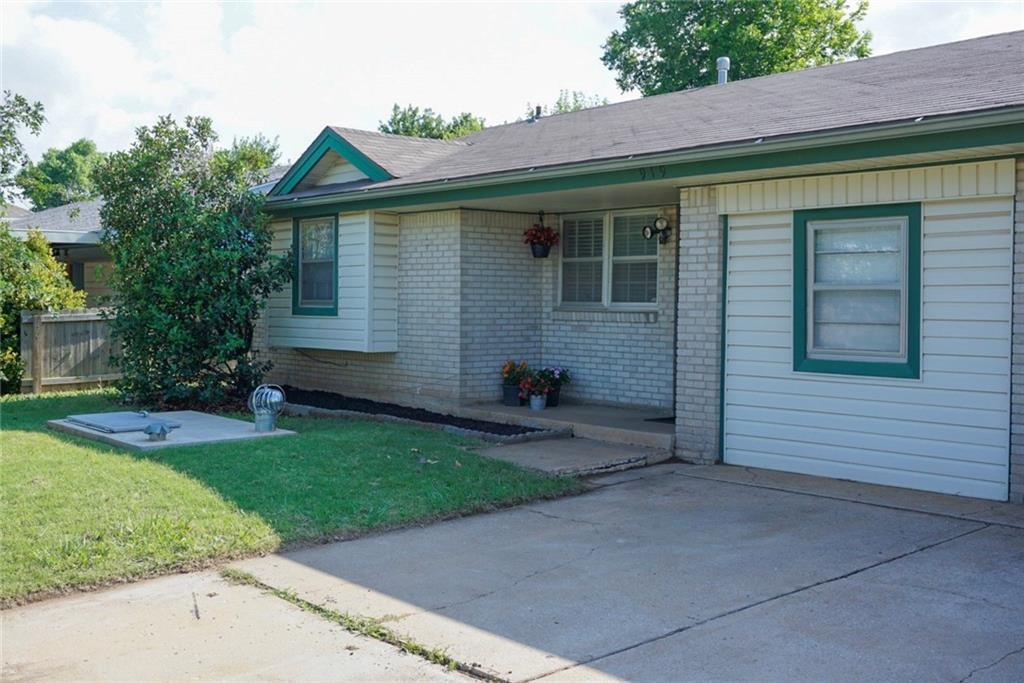 919 Norman Avenue - Photo 1