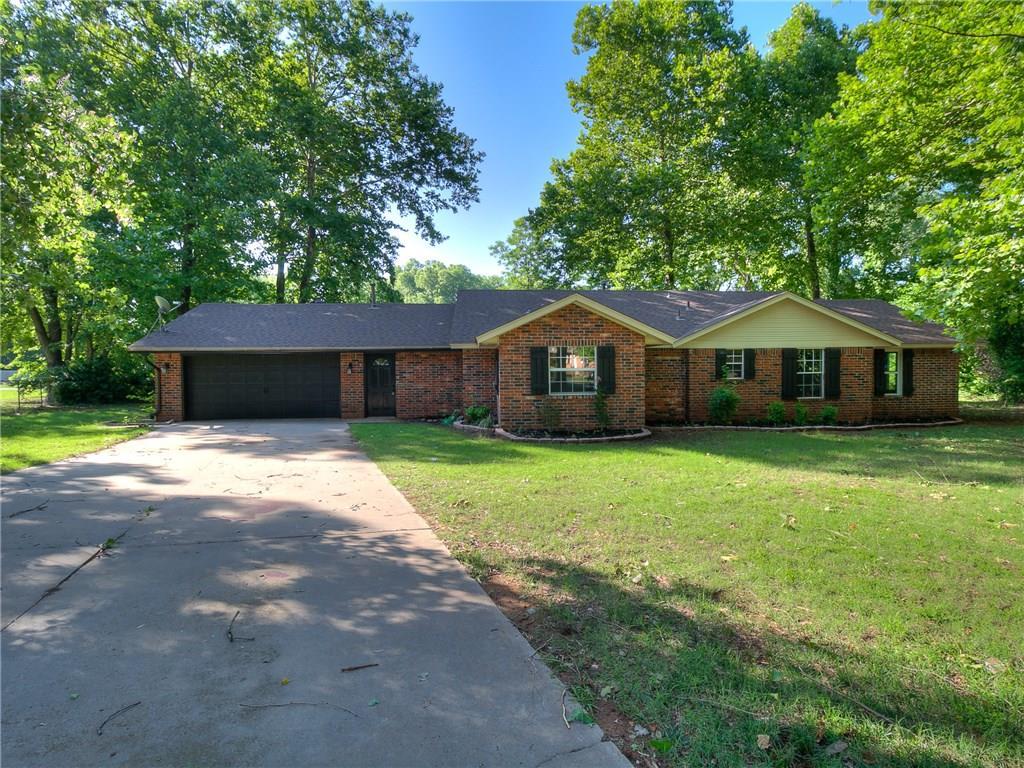 1924 Greenwood Lane - Photo 1
