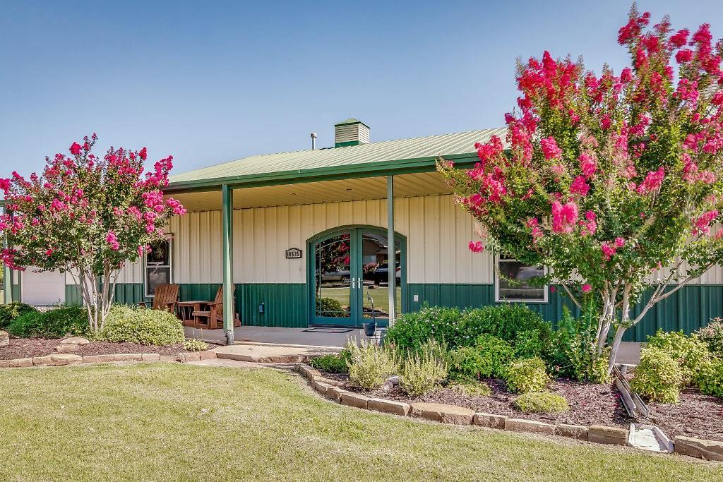 10535 Albert Street - Photo 1