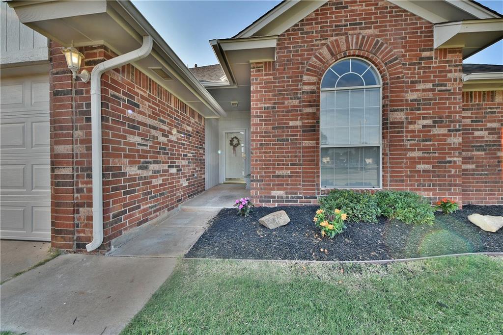 925 37th - Photo 1