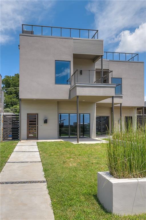811 8th Street - Photo 1