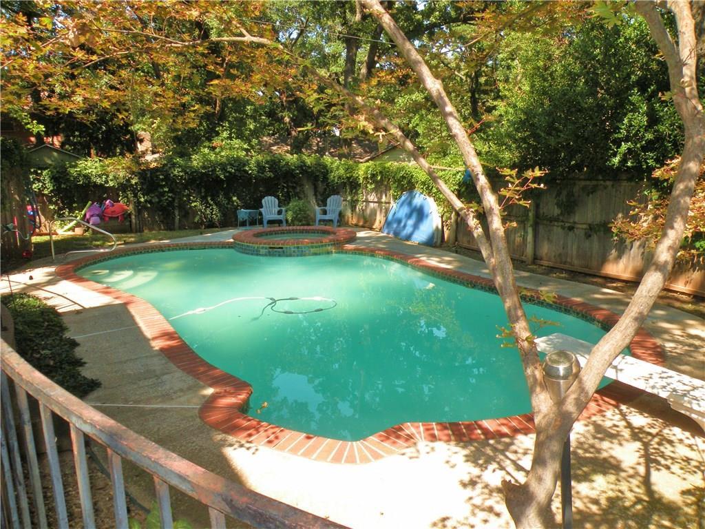 7225 31st Street - Photo 1