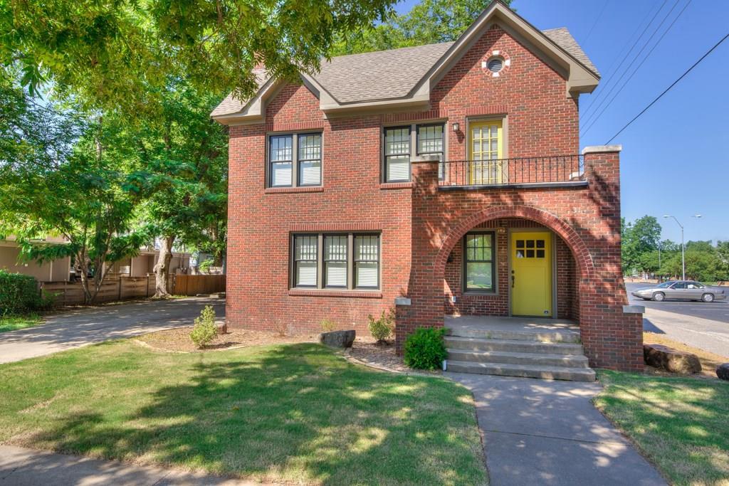 316 Webster - Photo 1