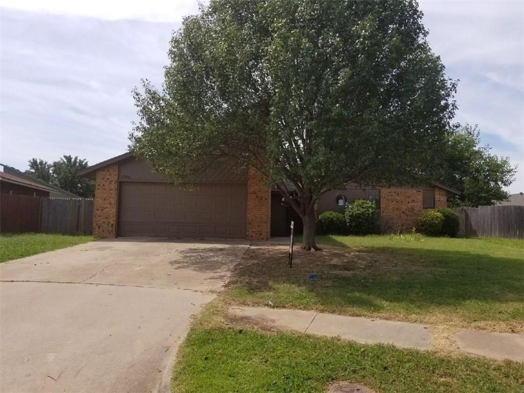 2704 Creekview Place - Photo 1