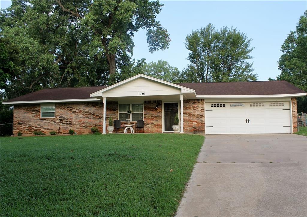 1701 Luther Road - Photo 1