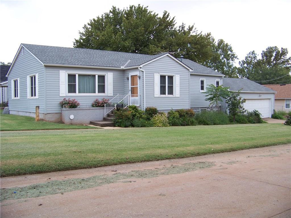 202 8th Street - Photo 1