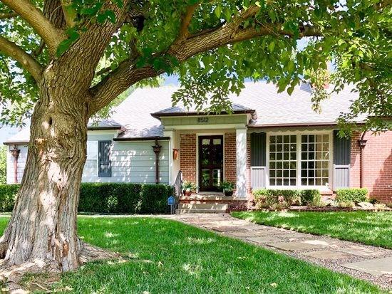 8512 Surrey Place - Photo 1