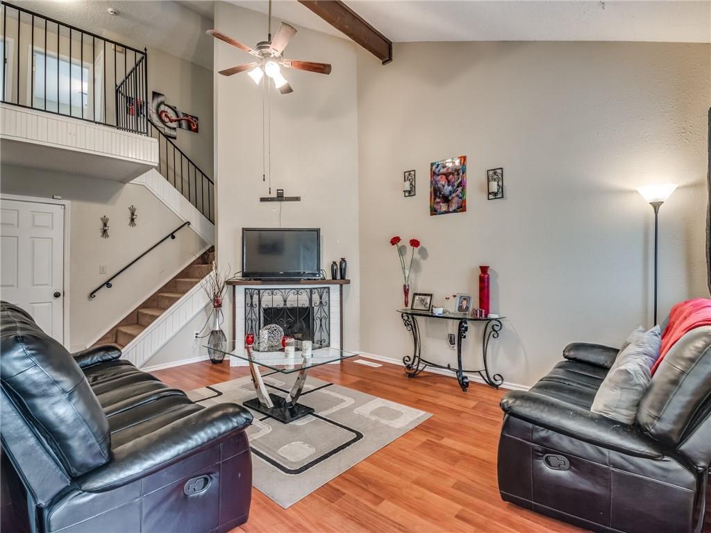 8721 Roxbury - Photo 1