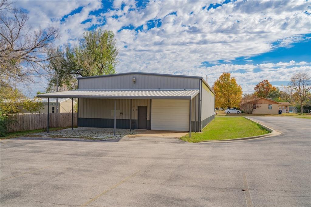 310 Curtis - Photo 1