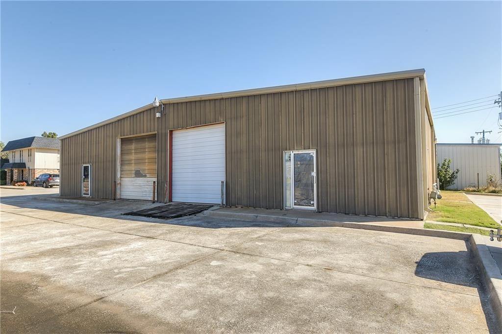 7716 Melrose - Photo 1