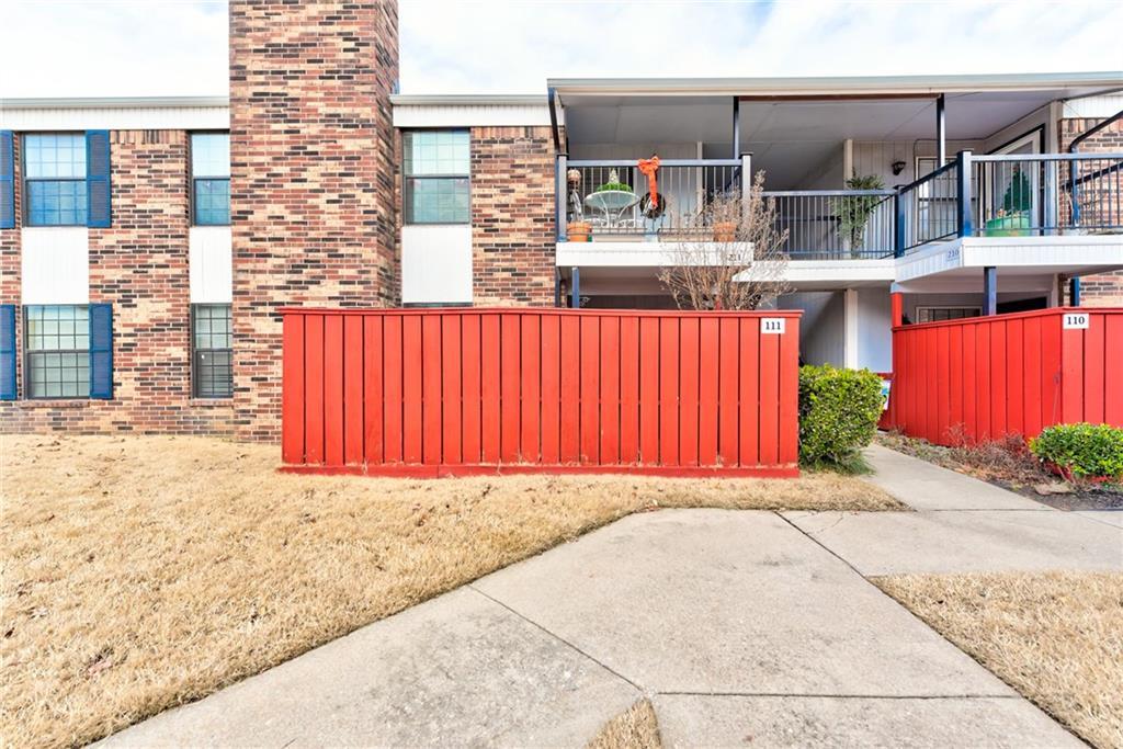 3003 River Oaks Drive - Photo 1