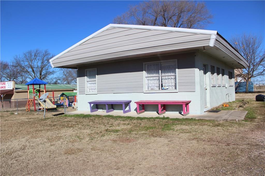 1402 Columbia - Photo 1