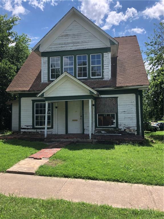 204 Cockrel Avenue - Photo 1