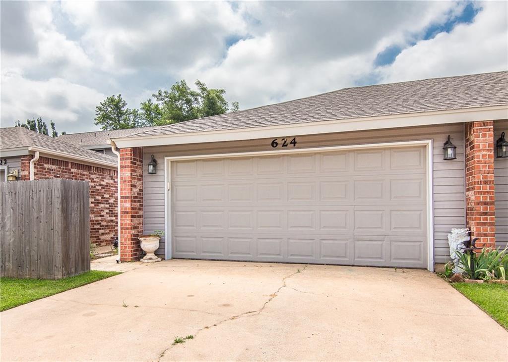 624 Greenlea Chase - Photo 1