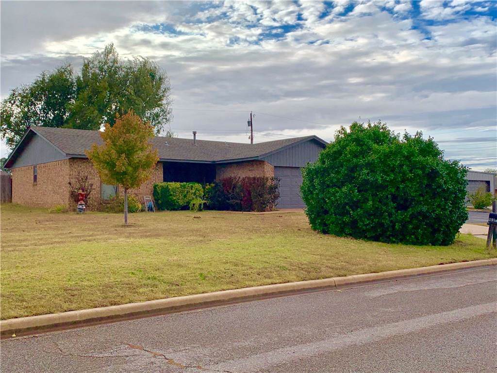103 Oakridge Drive - Photo 1
