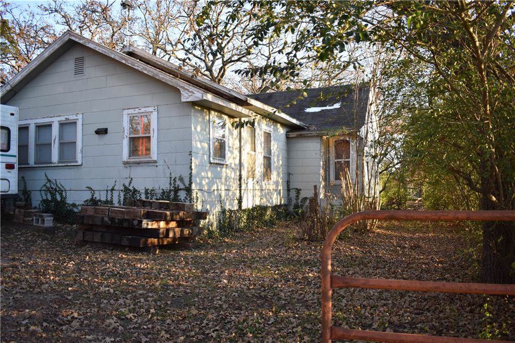 2808 Highway 99 Highway - Photo 1