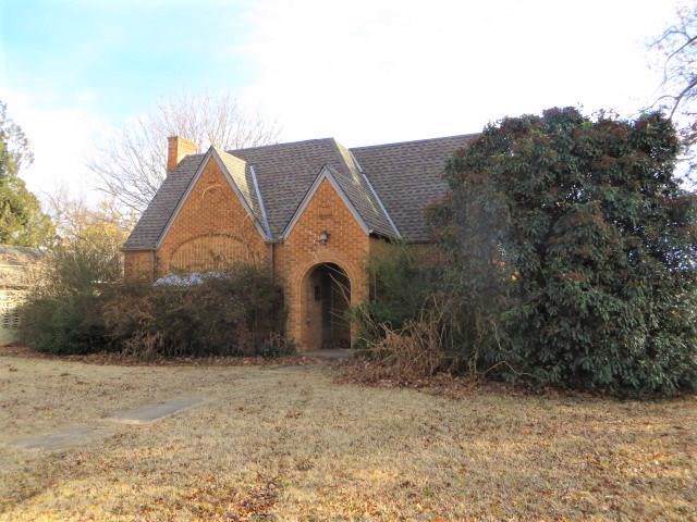 827 12th Street - Photo 1