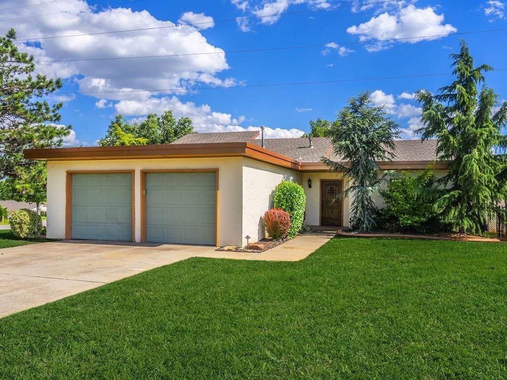 6402 Captains Drive - Photo 1
