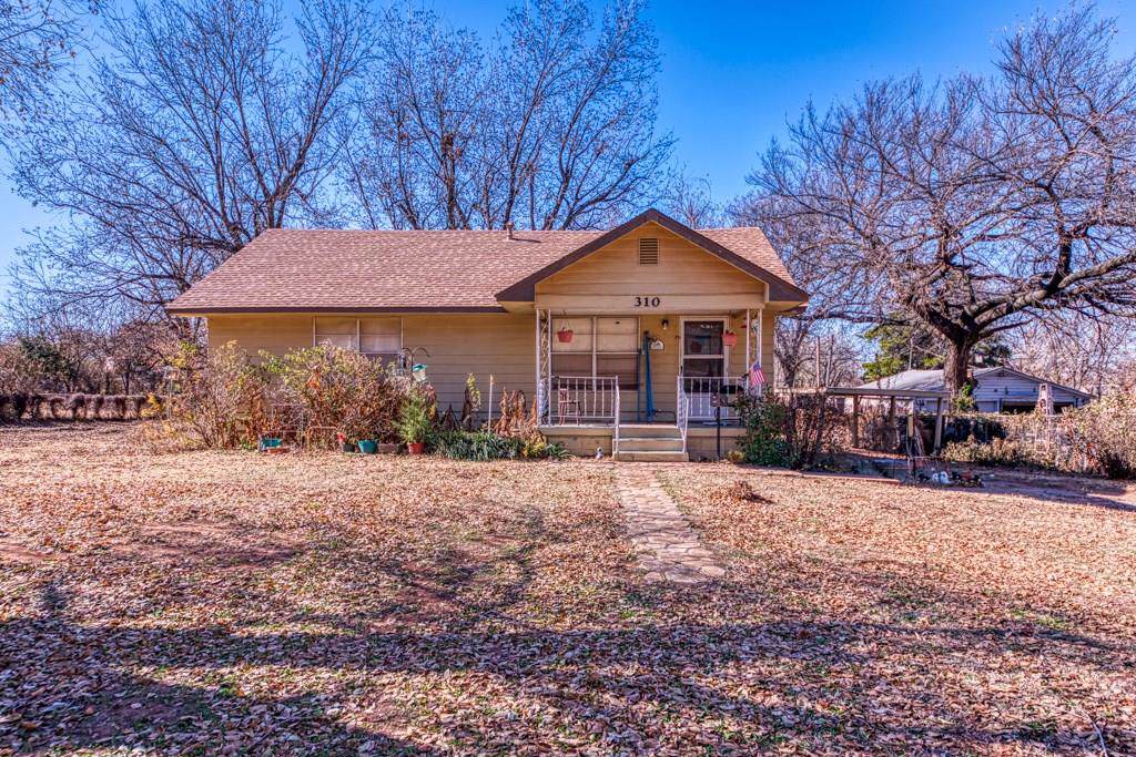 310 10th Street - Photo 1