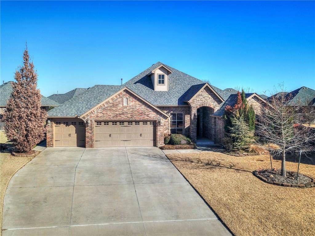 301 172nd Circle - Photo 1