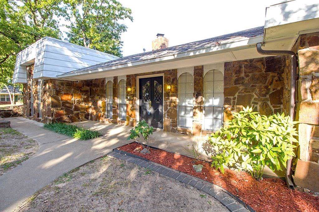 1920 Flamingo Avenue - Photo 1