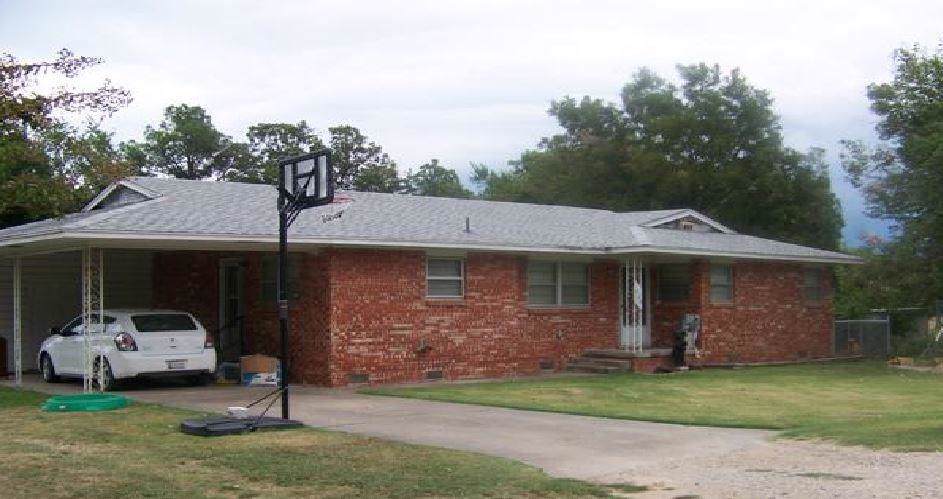 820 11th Street - Photo 1