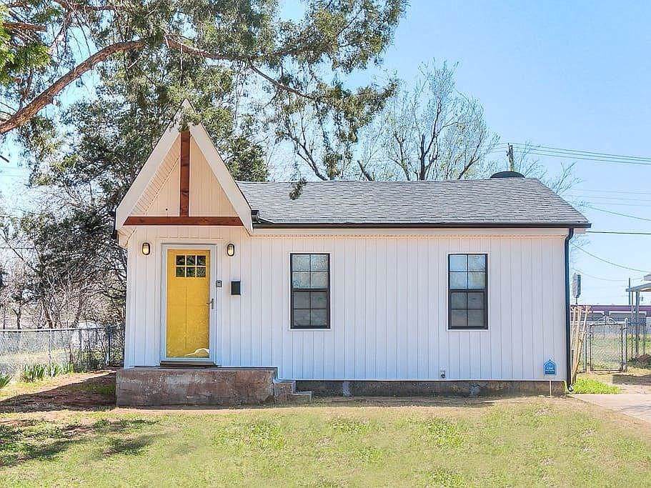2814 41st Street - Photo 1