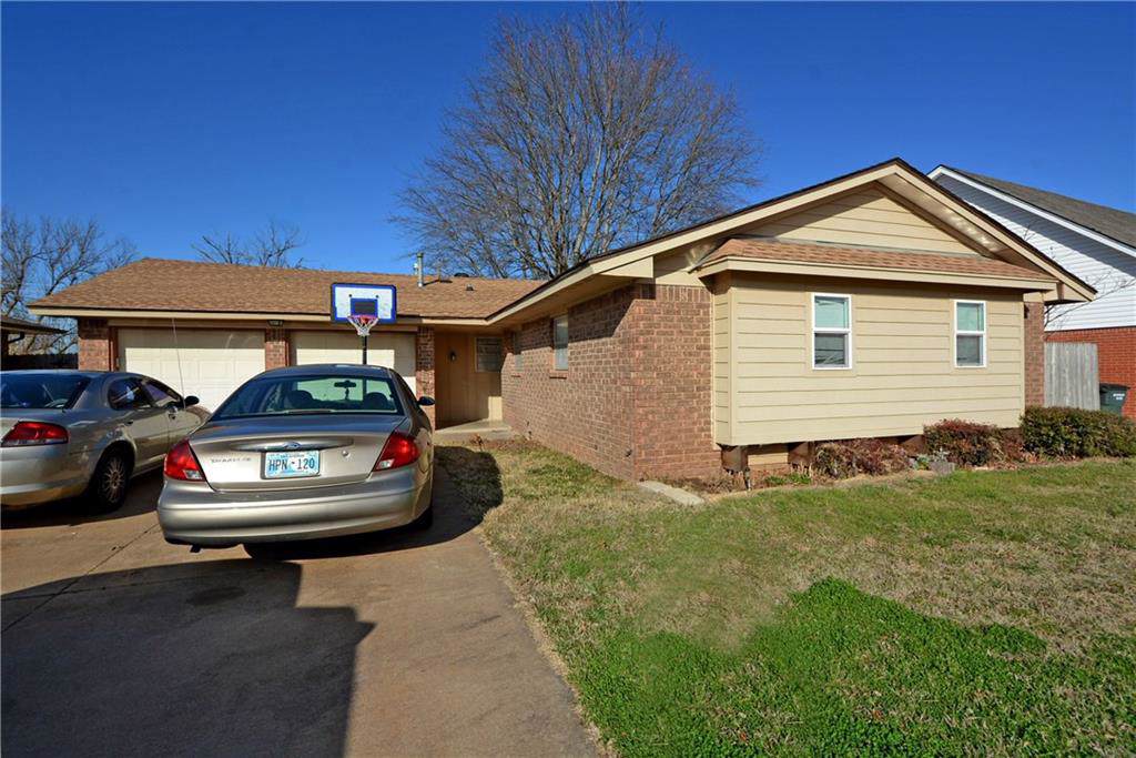 4725 Newport Drive - Photo 1