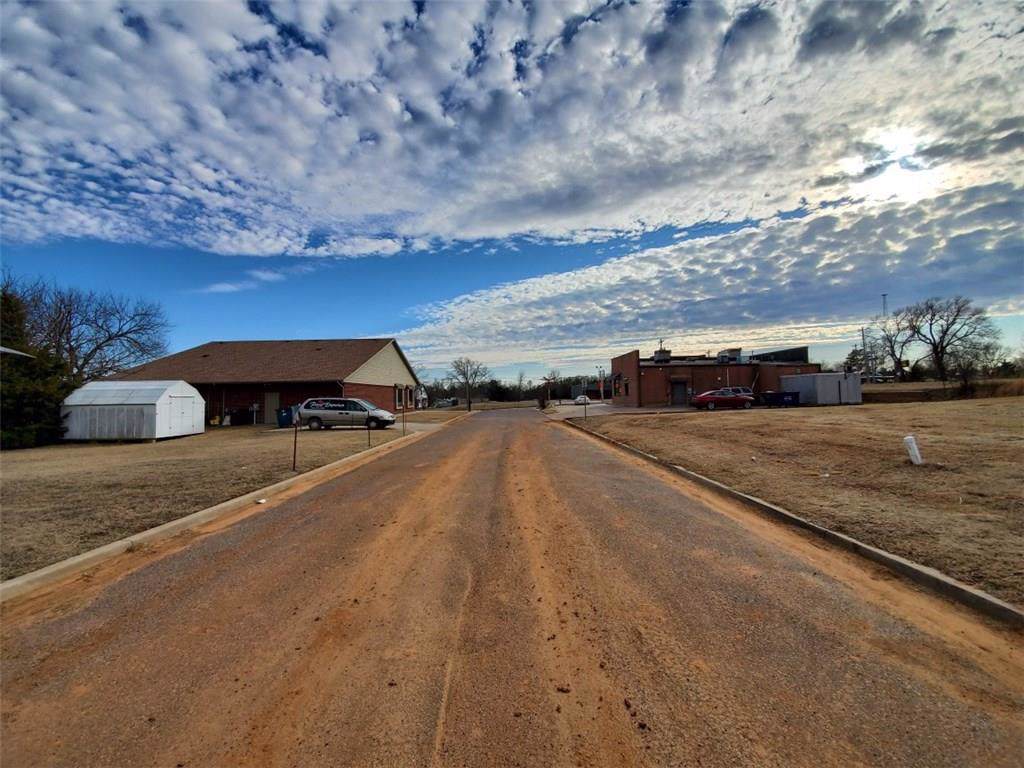 000 Private Road - Photo 1