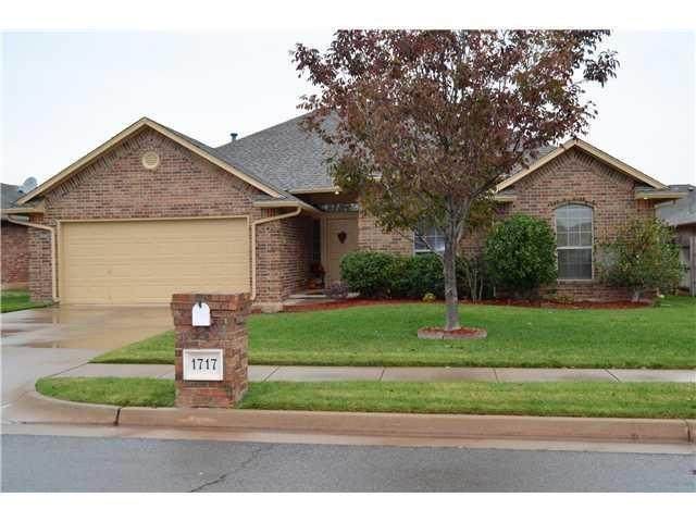 1717 Hemingway Drive - Photo 1