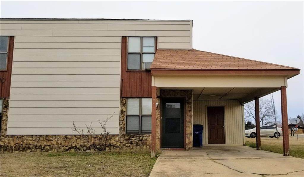 405 Woods Drive - Photo 1