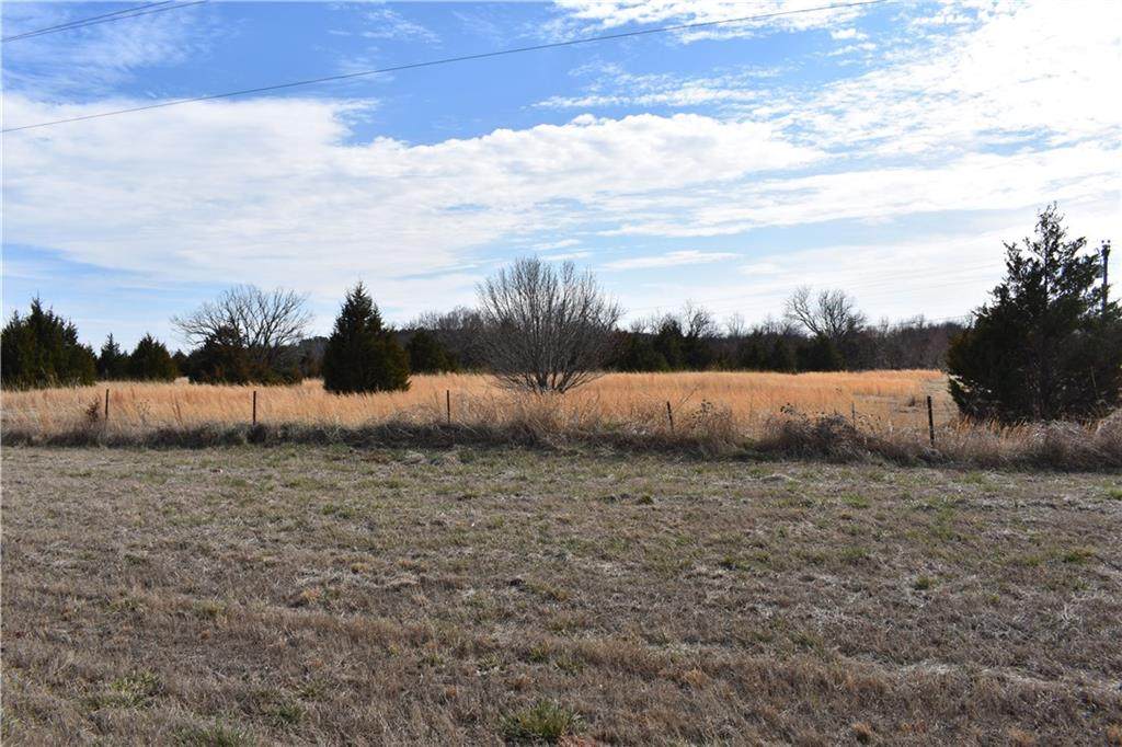 2704 Walnut Street - Photo 1