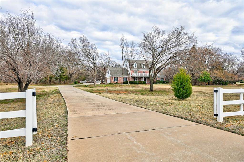 18400 Western Avenue - Photo 1