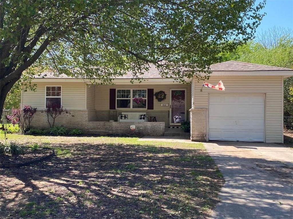 806 Kimberly Street - Photo 1