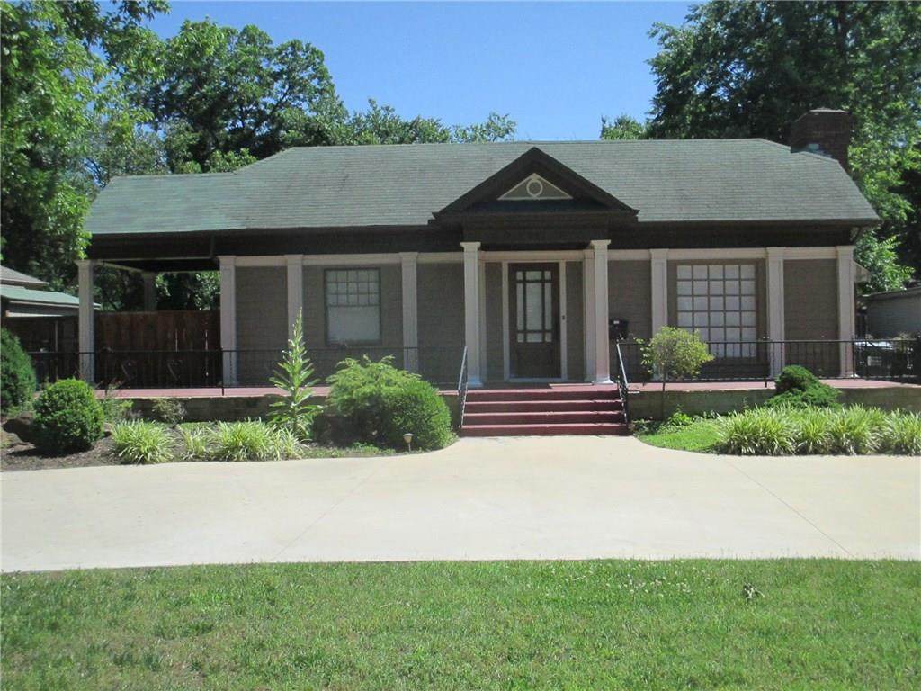 520 Boyd Street - Photo 1