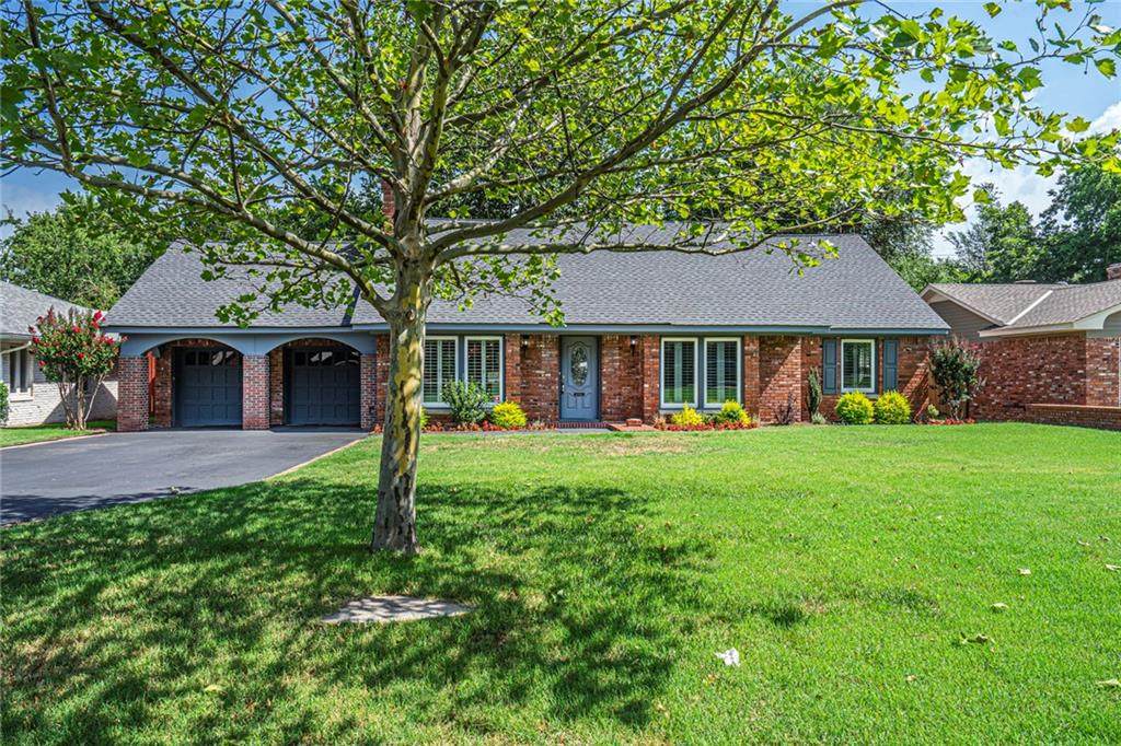 1819 Drakestone Avenue - Photo 1