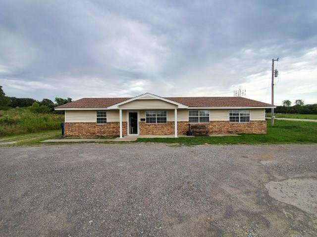 11822 Highway 99 - Photo 1