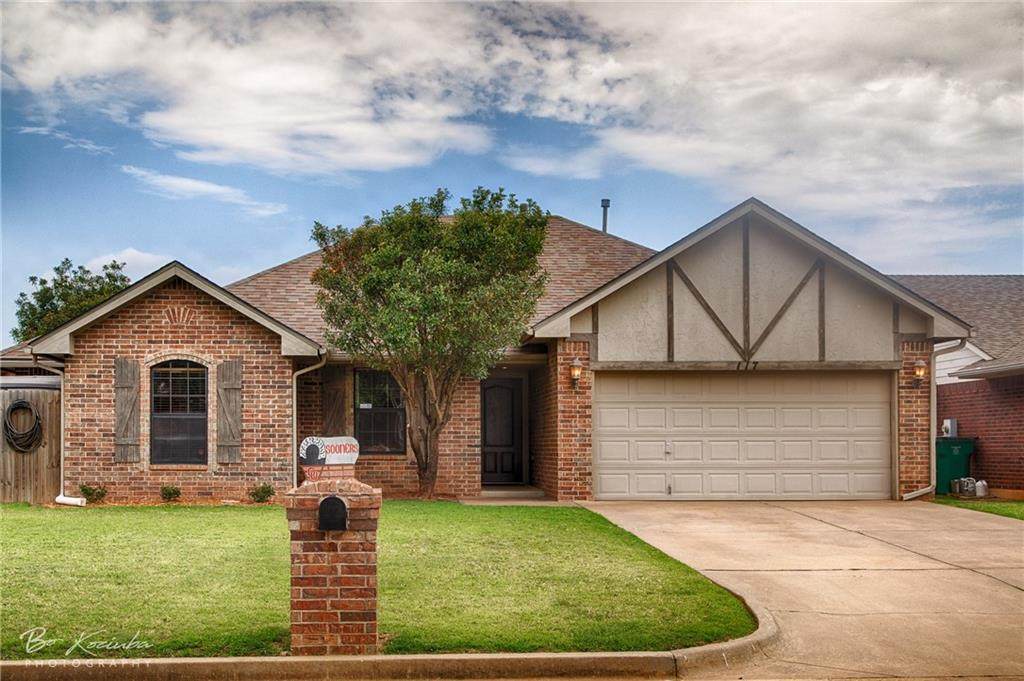 117 Woodgate Drive - Photo 1