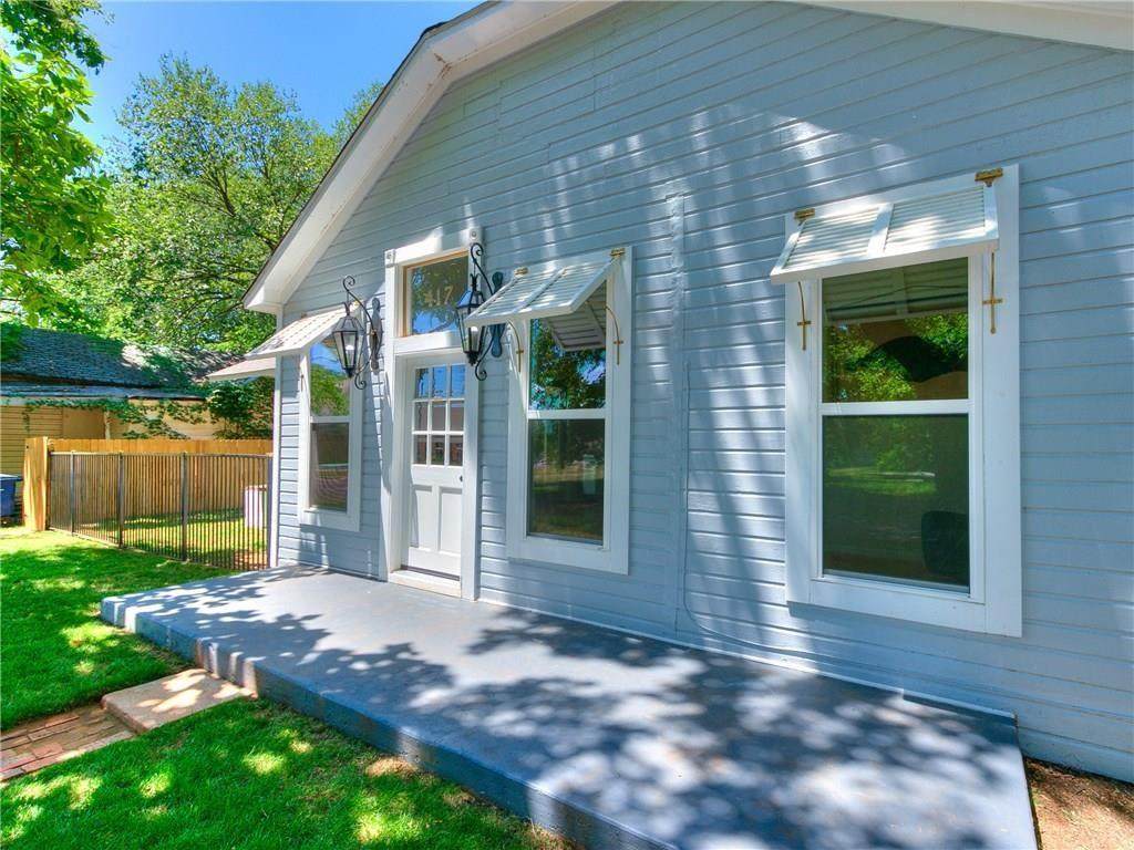 417 1st Street - Photo 1