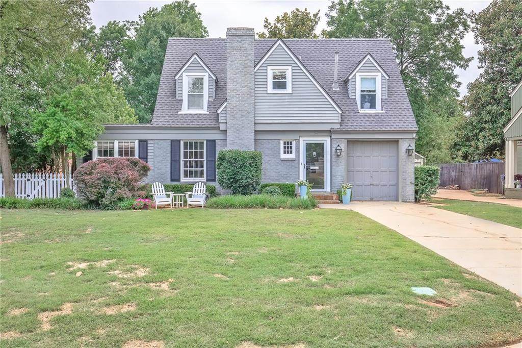 832 38th Street - Photo 1