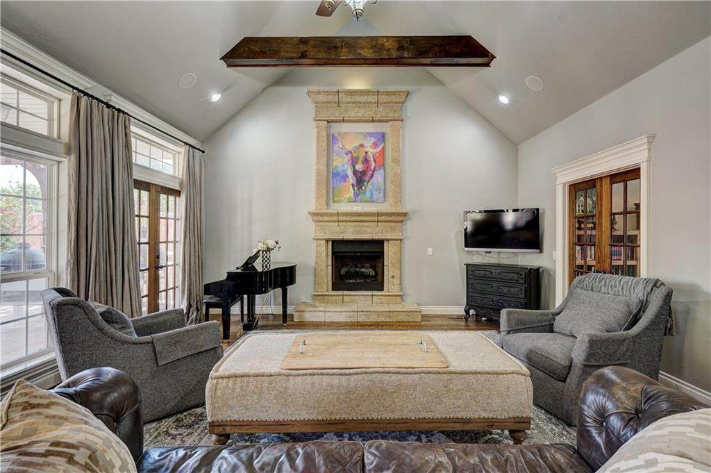 501 Yarmouth Road - Photo 1